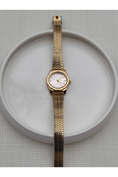 Betüştakıevi Gold Women's Wristwatch – Powder Pink Dial