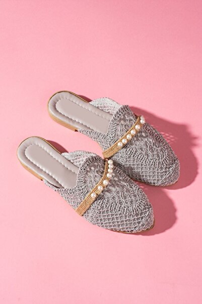 modayaselam Wicker Embroidered Pearl Detailed Closed-Front Slippers