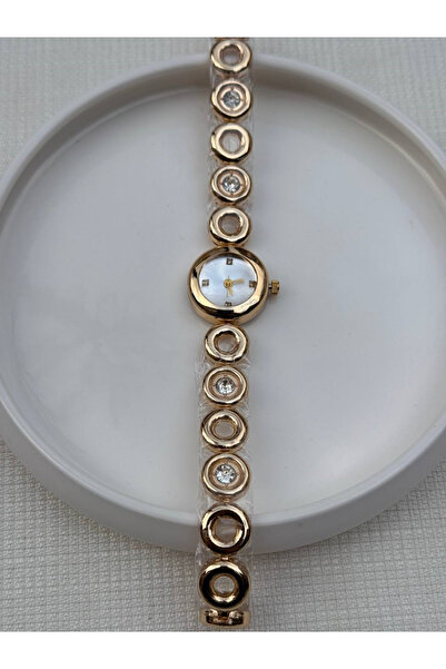 Betüştakıevi Gold Women's Wristwatch – Stylish Design with Stone Detail