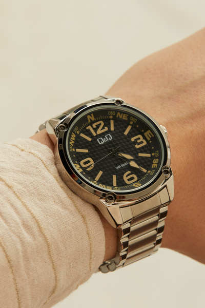 Q&Q Harnor Men's Wristwatch |   Metal Case & Metal Cord |   Black Carbon Patt...