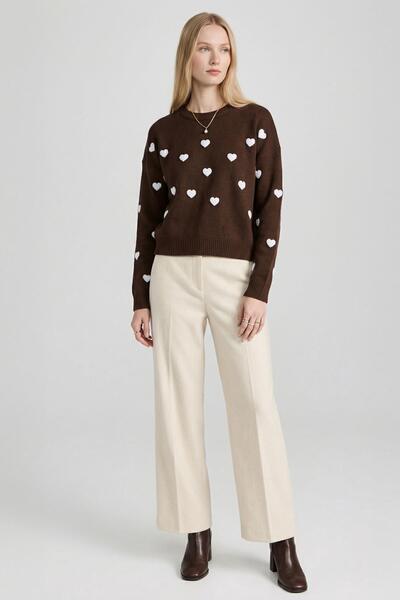 Rays 2337 Heart Embroidered Short Sweater Brown