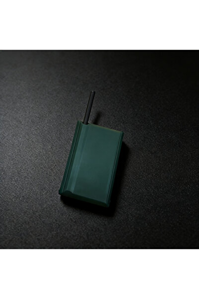 Choice4 علبة تخزين تبغ بلاستيكية خضراء بثمانية أقسام مع غطاء منزلق وماصة ألوم...