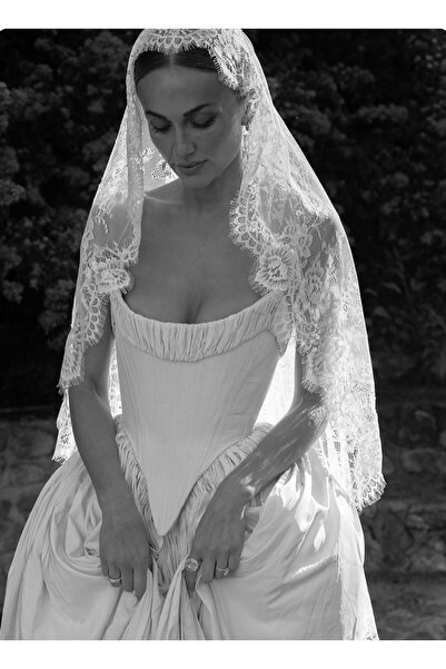 VENÜS MODA by Pınar Off-White Lez Lace Nun Veil 120Cmx120Cm