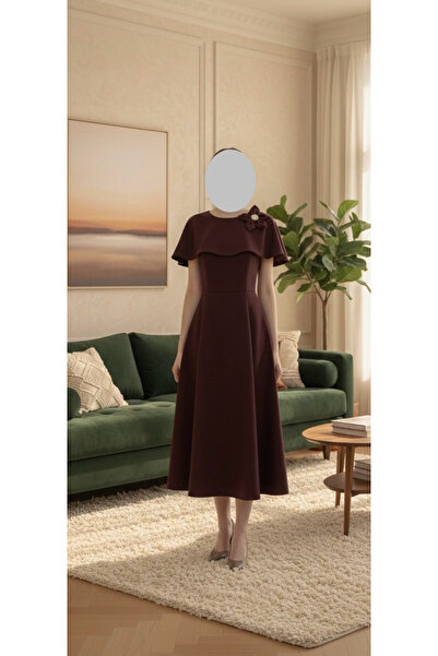 LUMY The classic maroon evening dress