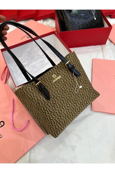 GGGG Elegant and luxurious women's Shoulder Bag with all its accessories