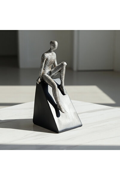 Generic Wren Abbie Polyresin Human Figurine - 12x9.5x24 cm