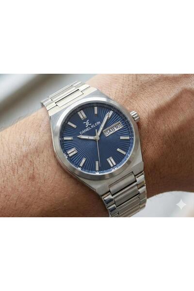 Daniel Klein Men's Blue Dial Silver Metal Band Calendar Wristwatch with 2 Yea...