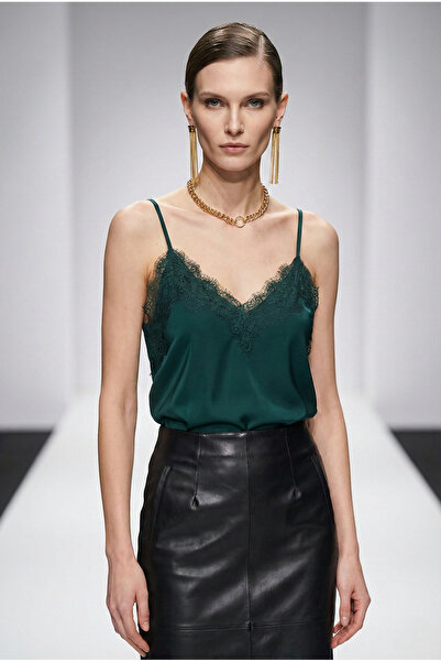 peralist Women's Emerald Green Lace Detailed Adjustable Ring Strap Sandy Blouse