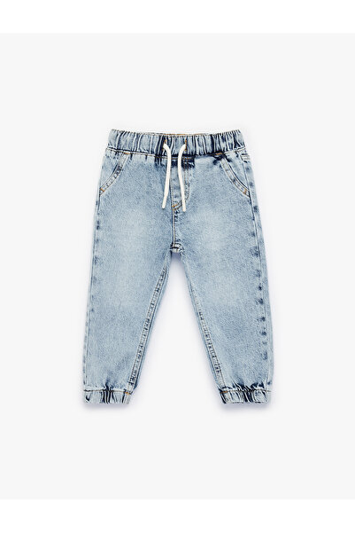 Koton بنطلون جينز رياضي أزرق فاتح للأولاد