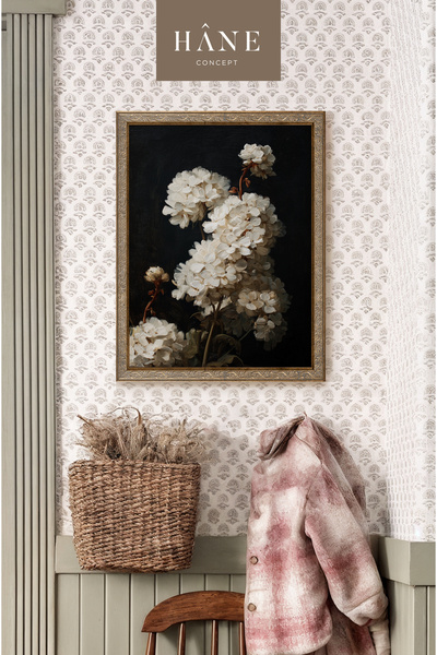 Hane Concept Koyu Zemin Üzerine Beyaz Çiçek Tablo – Vintage Klasik Duvar Dekoru