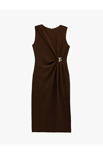 Koton فستان نسائي بني اللون بتفاصيل أكسسوارات