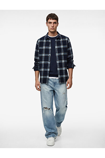 Koton قميص رجالي من الفلانيل الأزرق الداكن بنقشة مربعات وأزرار