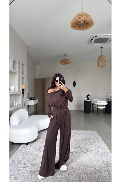 Buket Teke Brown Knitted Boat Neck Suit