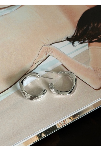 KİLİGİSTANBUL Ultra Light Asymmetric Thin Hoop Earrings