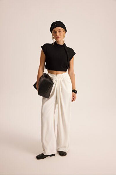 MAI STUDIOS CO. Loose Pile Detailed Ecru Draped Trousers