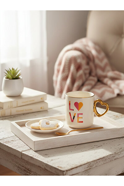 Tohana Porcelain Mug with Gold Handle and Heart Figure