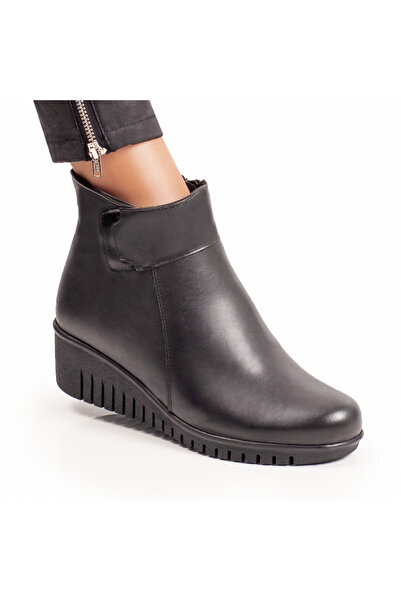 Modlet.ro Women's black leather platform boots with zipper MOD07270