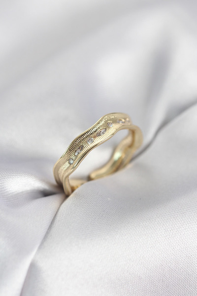 HERŞEYBURDAMODA Gold Color Water Drop Model Zircon Stone Women's Ring