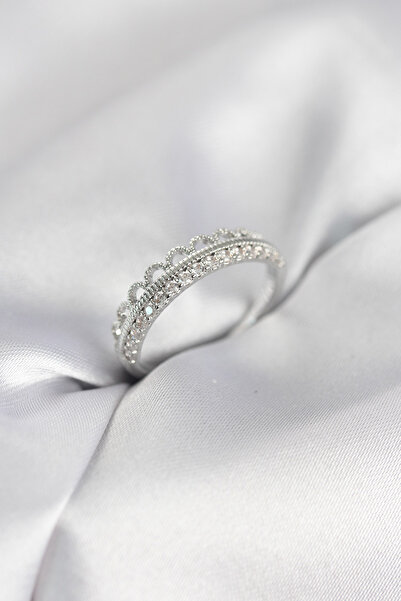 Twin Store خاتم نسائي من حجر الزركون الفضي المزخرف بنقوش مميزة