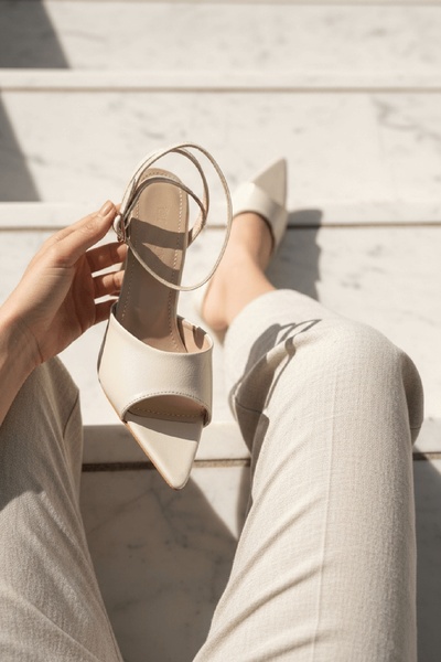 DİVOLYA Perilla Beige Wrinkled Patent Leather (8 cm) Pointed Toe Heeled Shoes