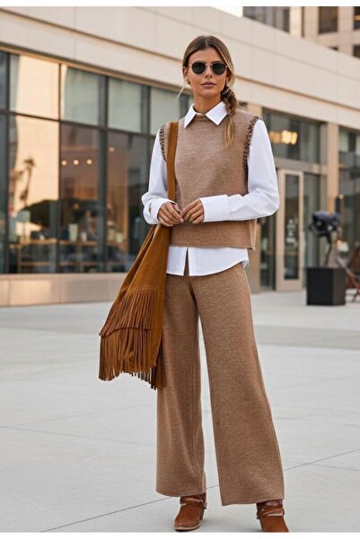 Sea Style Camel Knitwear Double Set – Sweater and Wide-Leg Pants