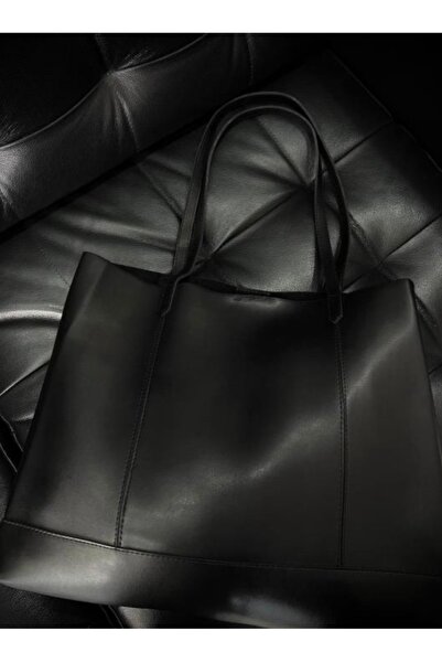 Luna Siyah kadın çantası, askılı büyük çanta, deri görünümlü çanta