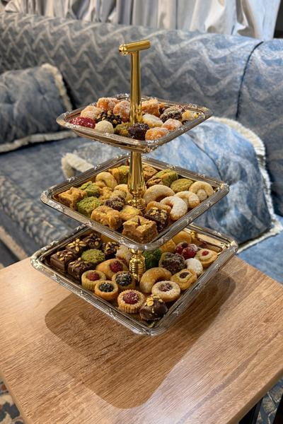 Palaces Silver & Gold Nut Carrier