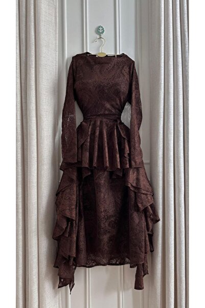 NASMA For those seeking distinction, this dress is for you.