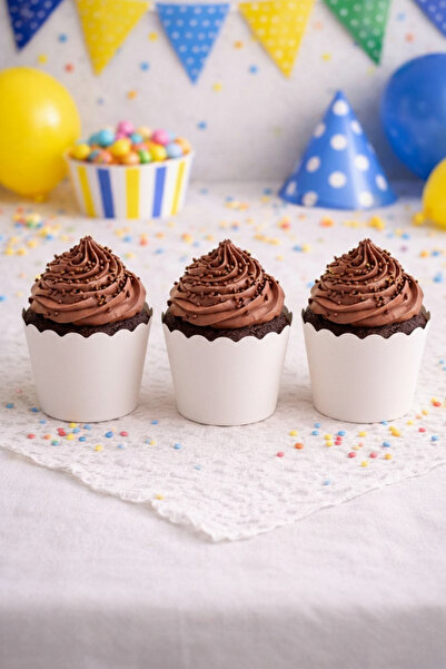 NEWPARİ Beyaz Renk Temalı Cupcake & Muffin Kek Kalıbı Fırında Dağılmaz (25'li...