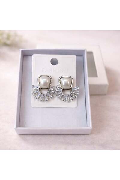 velve Cercei argintii cu perla si cristale tip raze