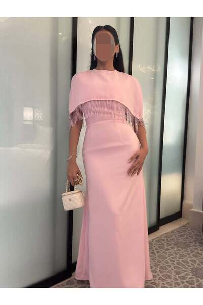 Special-DIARA A luxurious cream satin evening dress featuring