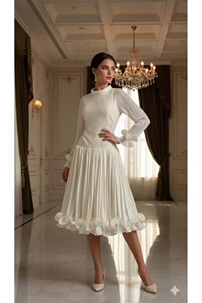 Meryl Royal ivory midi dress with elegant lace – a luxurious look for special...