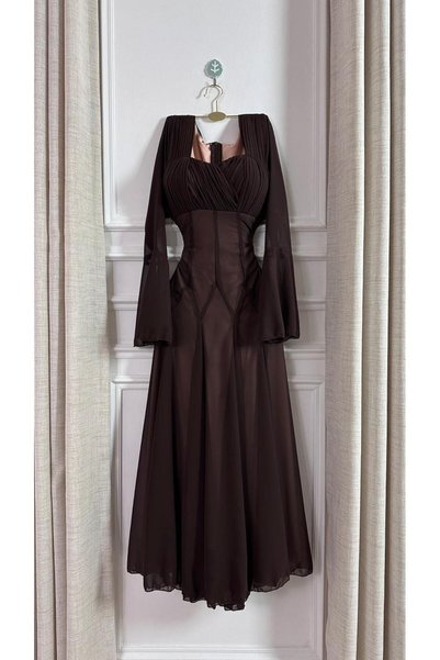 Boutique 219 فستان شيفون بني