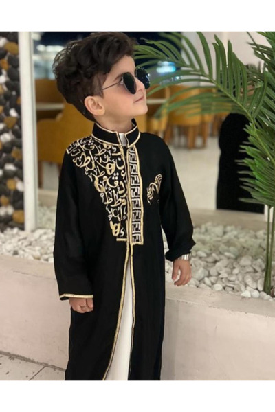 Abaya-AB دقله حروف تجمع بين الفخامة والبراءة في قطعة واحدة