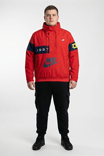 Nike Men Loose Fit Long Sleeve Outdoor Jacket, Red