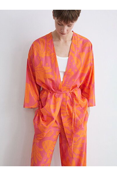LC Waikiki LCWAIKIKI Classic Pembe Şal Yaka Çiçekli Oversize Kadın Kimono
