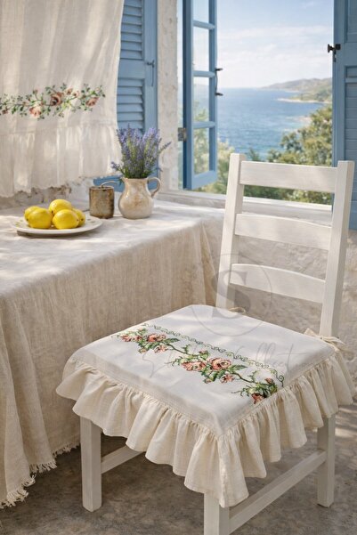 shules collection وسادة كرسي رومانسية مطرزة باللون البرتقالي من إيجه تورونج، ...