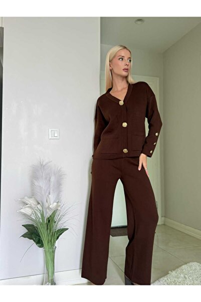 elbisereyonda Button-Embellished V-Neck Knitwear Two-Piece Set