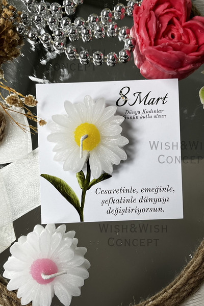 8 Mart Kadınlar Günü Hediyelik Özel Tasarlanmış Kart ve Papatya Mum