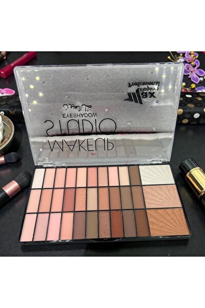 max elegance Complete Studio Eyeshadow and Highlighter Set