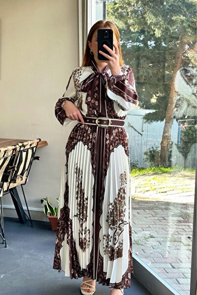 Pulli Collection Σατέν φόρεμα Ζίμερ με ζώνη, καφέ χρώμα