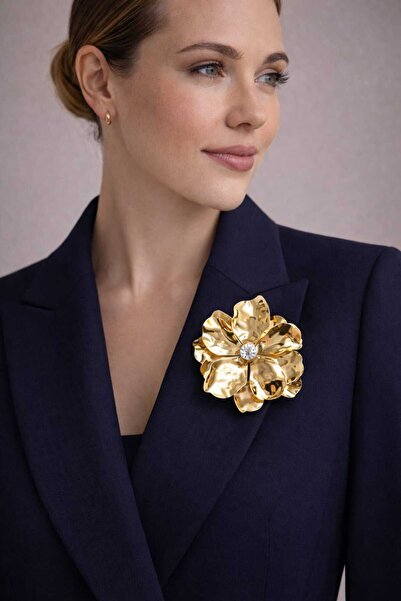 beyna aksesuar ÇİÇEK VE BEYAZ TAŞLI GOLD KAPLAMALI METAL İĞNELİ BROŞ