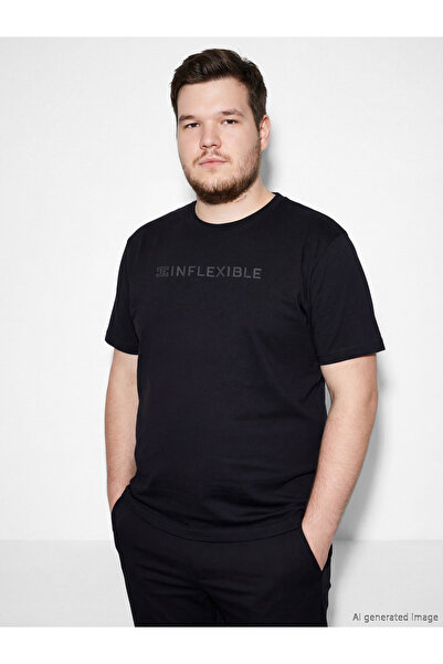 LC Waikiki Ανδρικό μπλουζάκι με μαύρη λαιμόκοψη