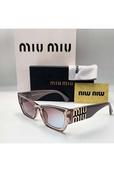 Miu Miu Sunglasses – Elegant Frame and Premium Lenses