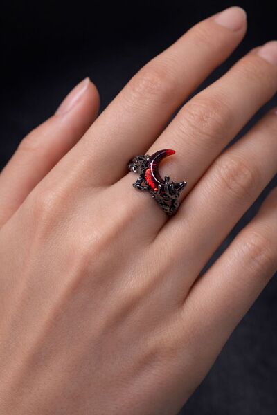 Arescollection KIRMIZI AY DETAYLI METALİK GOTİK YÜZÜK ( AYARLANABİLİR)