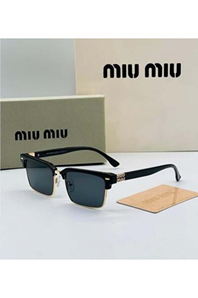 Miu Miu نظارات مع ملحقاتها