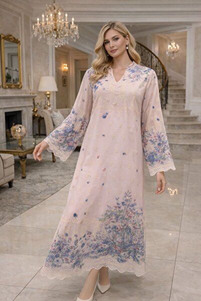 ELLA New and distinctive Kuwaiti jalabiya with roses, perfect for special occ...