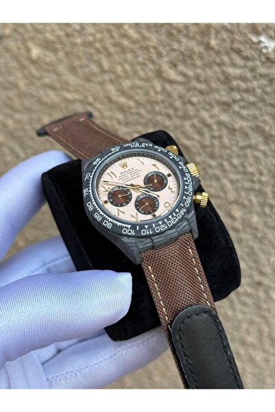 Watchw A men's watch with a sophisticated design that combines elegance and p...