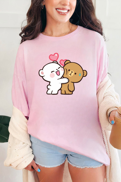 Sarah's Boutique Women's T-shirt – 100% cotton – "Bear Hug"