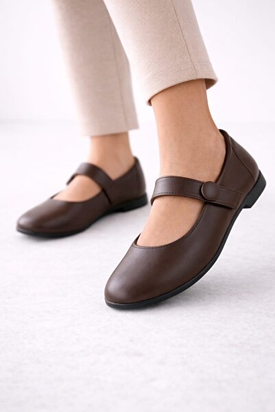 Slipcat Κομψές μπαλαρίνες γραφείου με μυτερή μύτη και ελαστικά κουμπιά